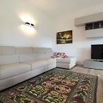 House Martina Perfect Retreat For Bikers Garage 別荘 Limana