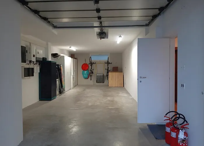 House Martina Perfect Retreat For Bikers Garage Дом отдыха *